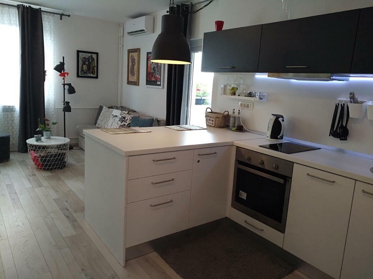 New Studio Apartment Sun With Free Parking Zagreb Eksteriør bilde