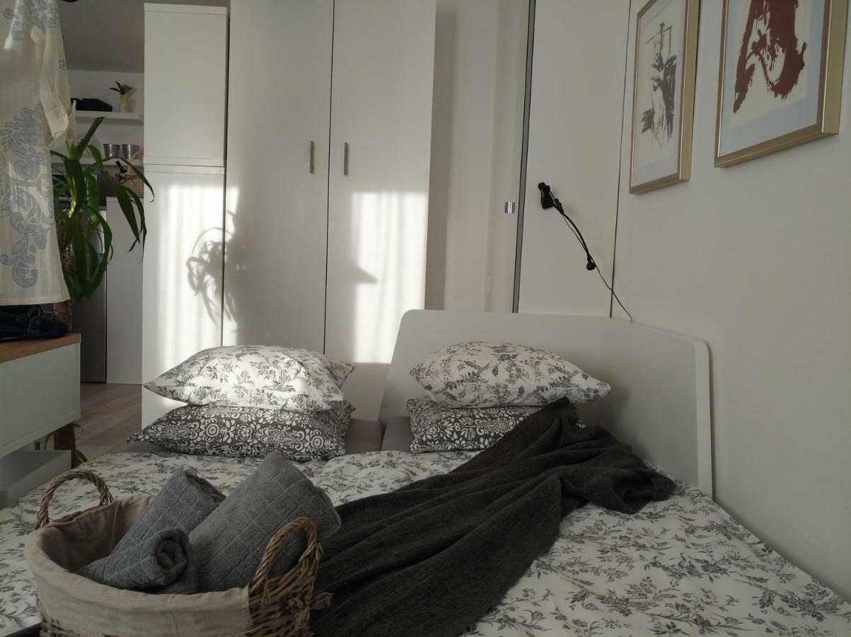 New Studio Apartment Sun With Free Parking Zagreb Eksteriør bilde